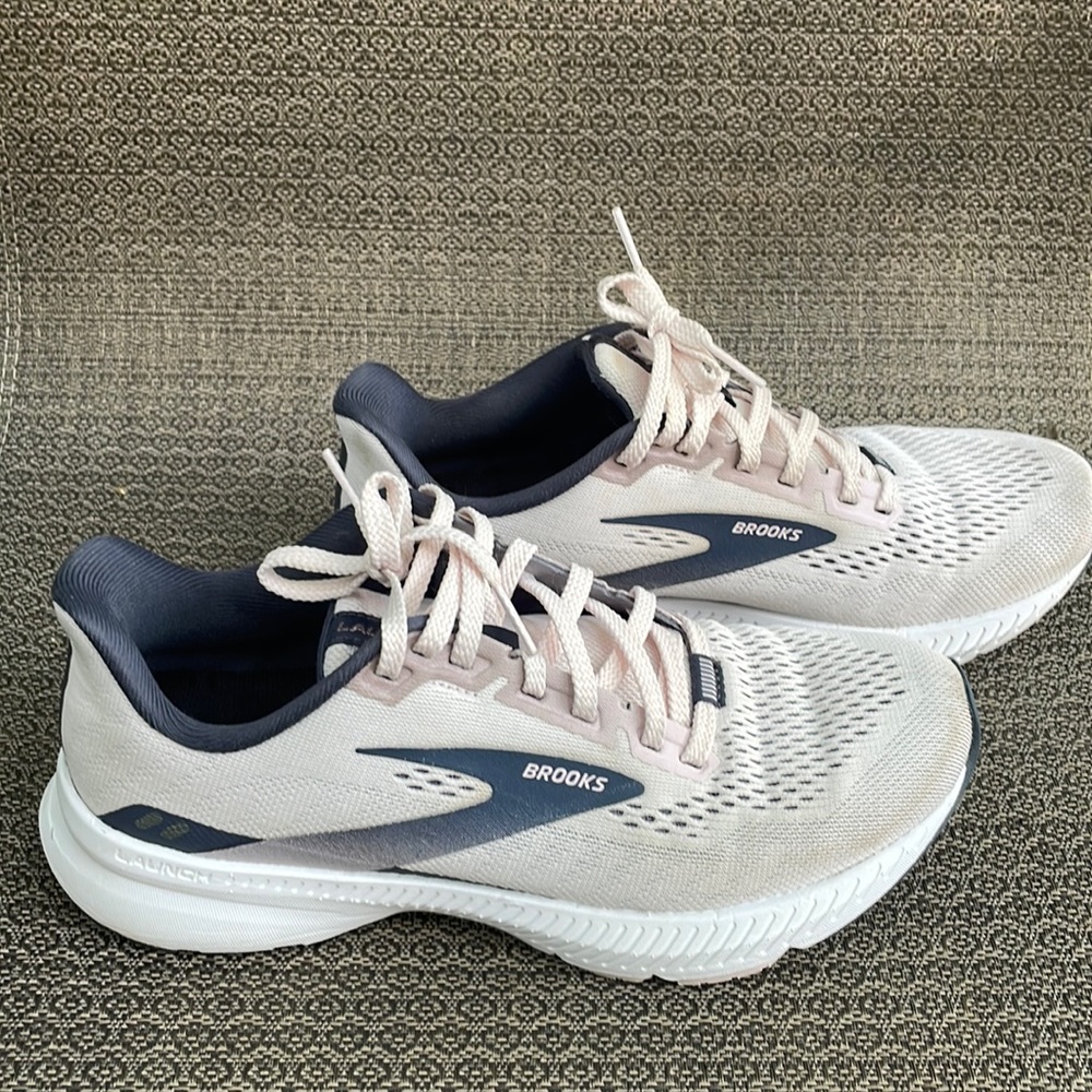 Launch Brooks light pink and gray in color size 6.5 women